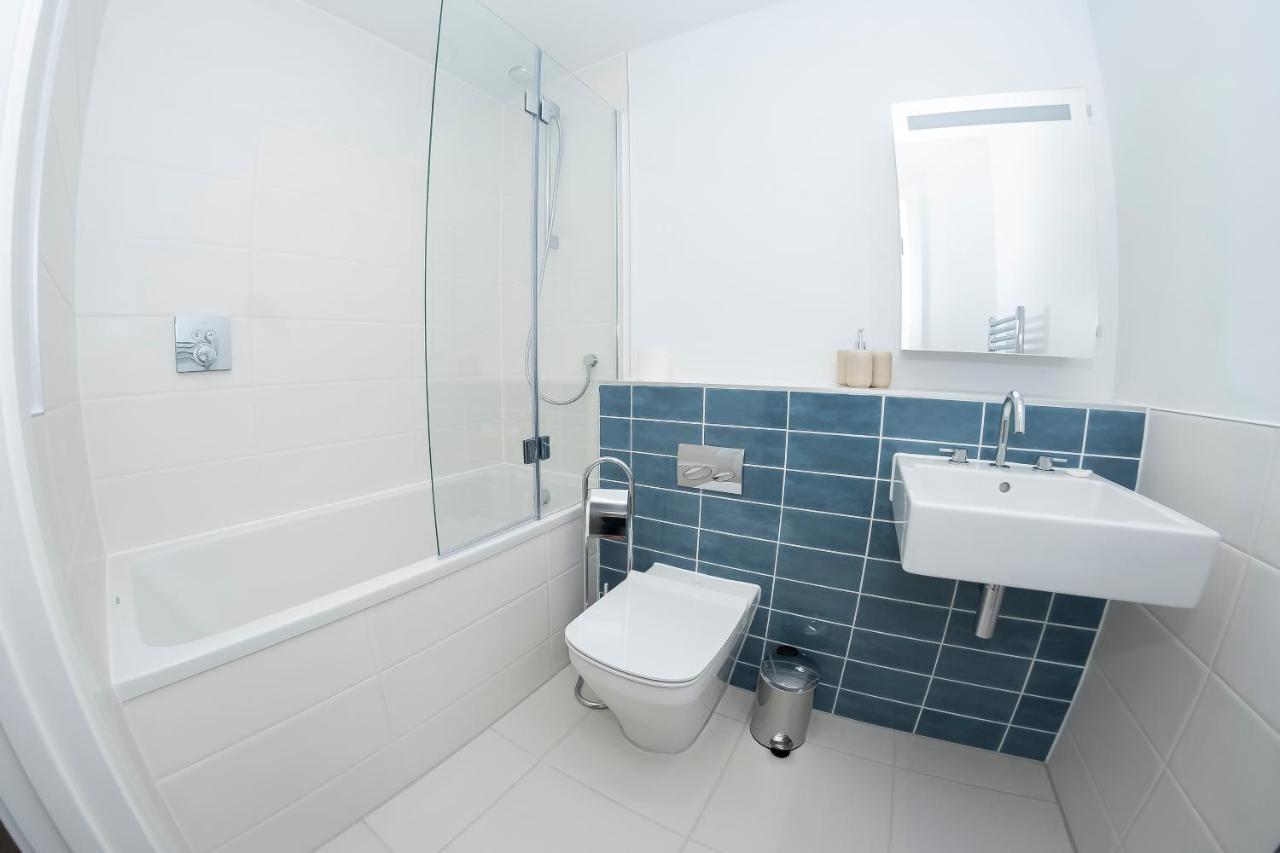 2 Putsborough - Luxury Apartment At Byron Woolacombe, Only 4 Minute Walk To Woolacombe Beach! 외부 사진